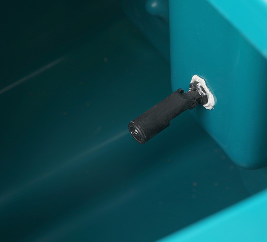 T560 Micro Ride-On Floor Scrubber alt 6